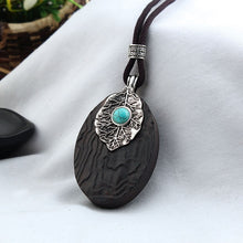 Load image into Gallery viewer, Black Sandalwood Wooden Necklaces