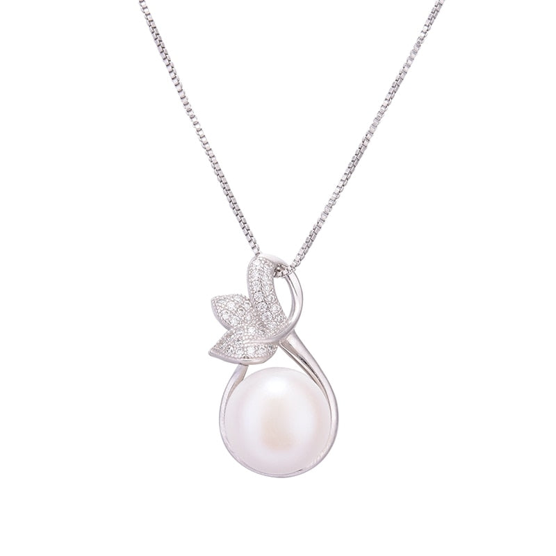 Pearl Pendant Necklace
