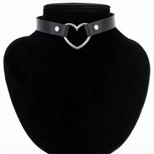 Load image into Gallery viewer, Heart Circle Necklace